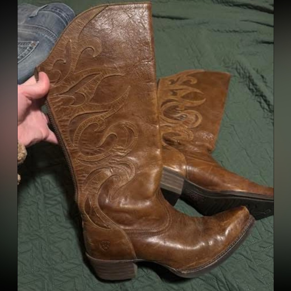 Boho area boots brand new